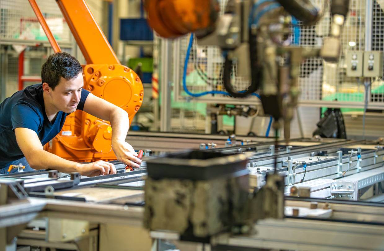 Which Fabrics Work Best for Streetwear?